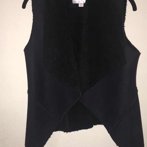 Black vest - Picture 2 of 7